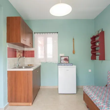 Inn Thires Vasilikí